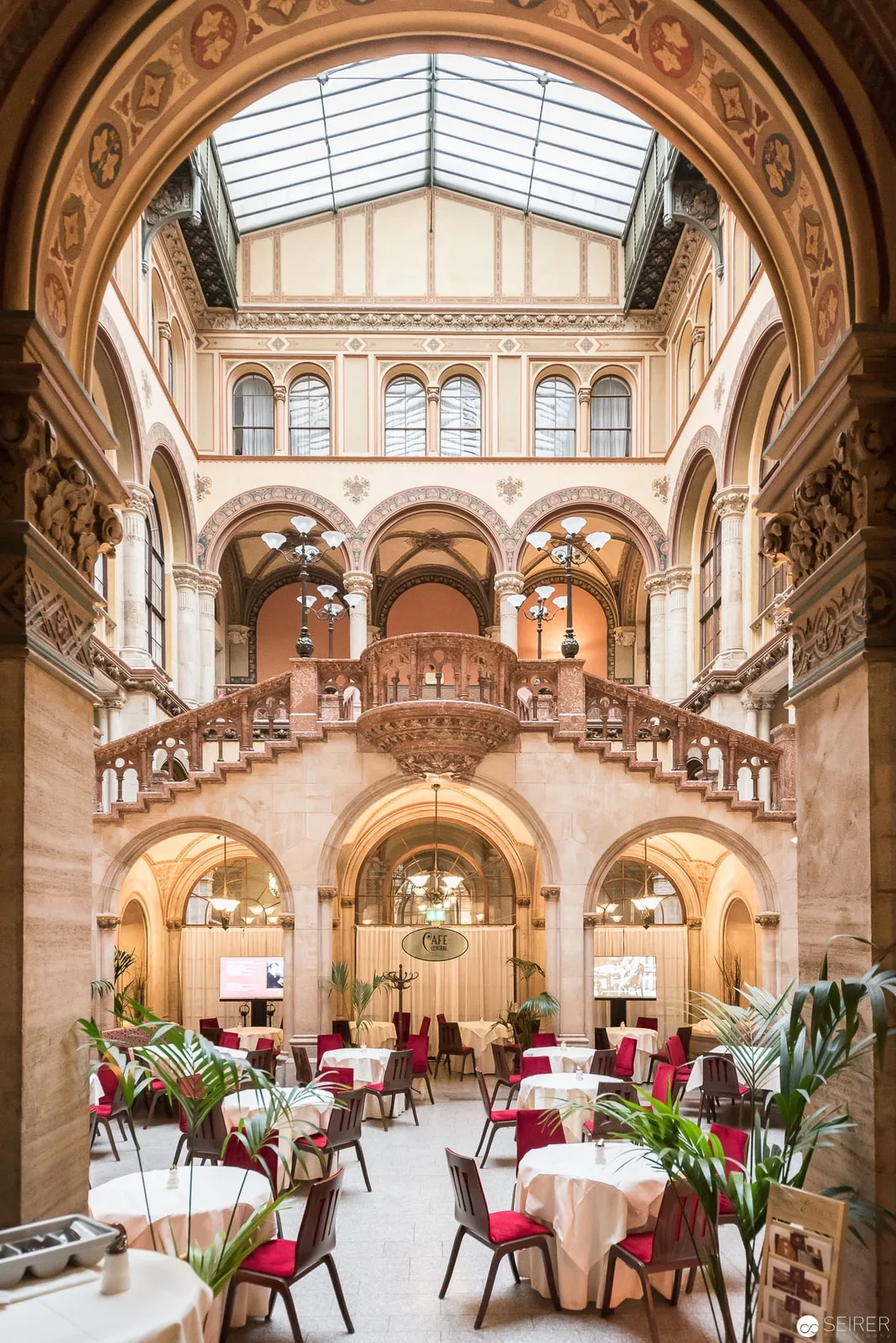 Cafe Central, Innenhof, Wien