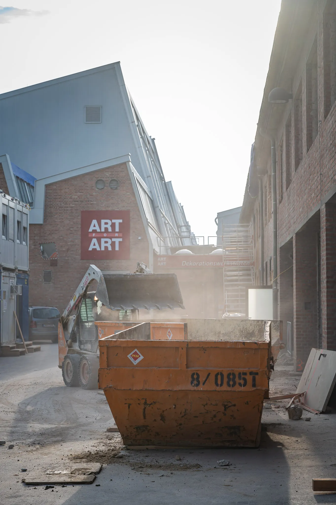 Skip between the buildings – Foto Arsenal Wien construction site, October 2023