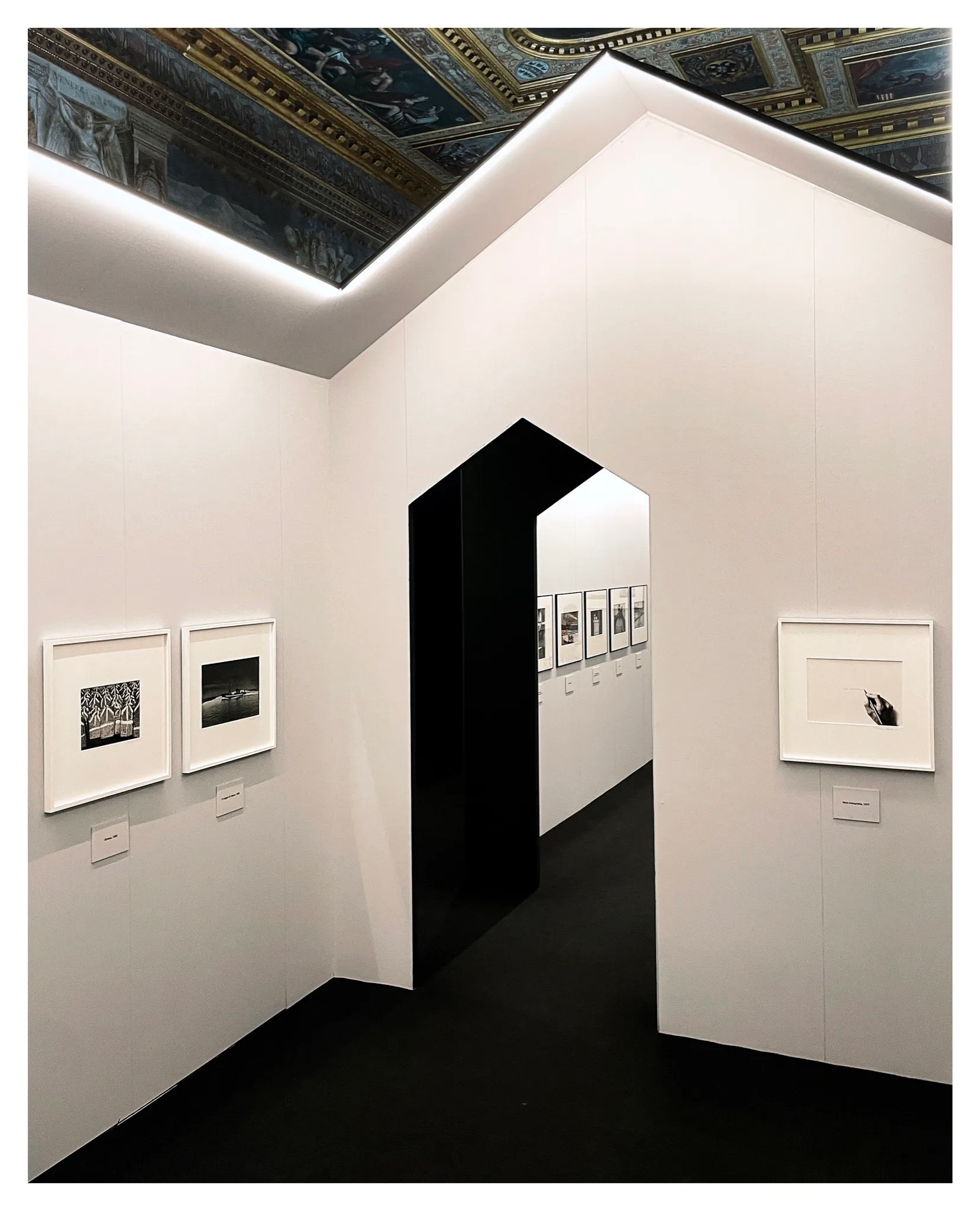 House-shaped passageways – Mimmo Jodice. L'enigma della luce, Castello di Udine, 2025