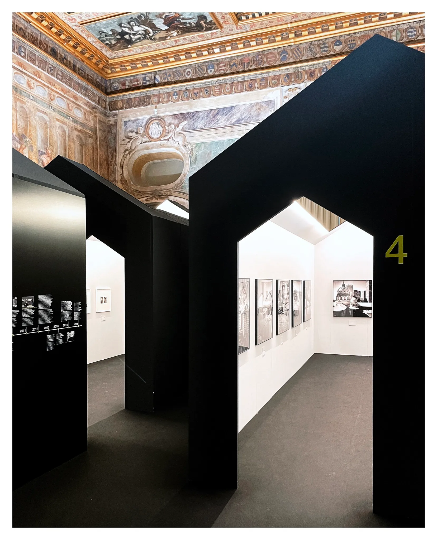 Room 4 beneath the frescoes – Mimmo Jodice. L'enigma della luce, Castello di Udine, 2025