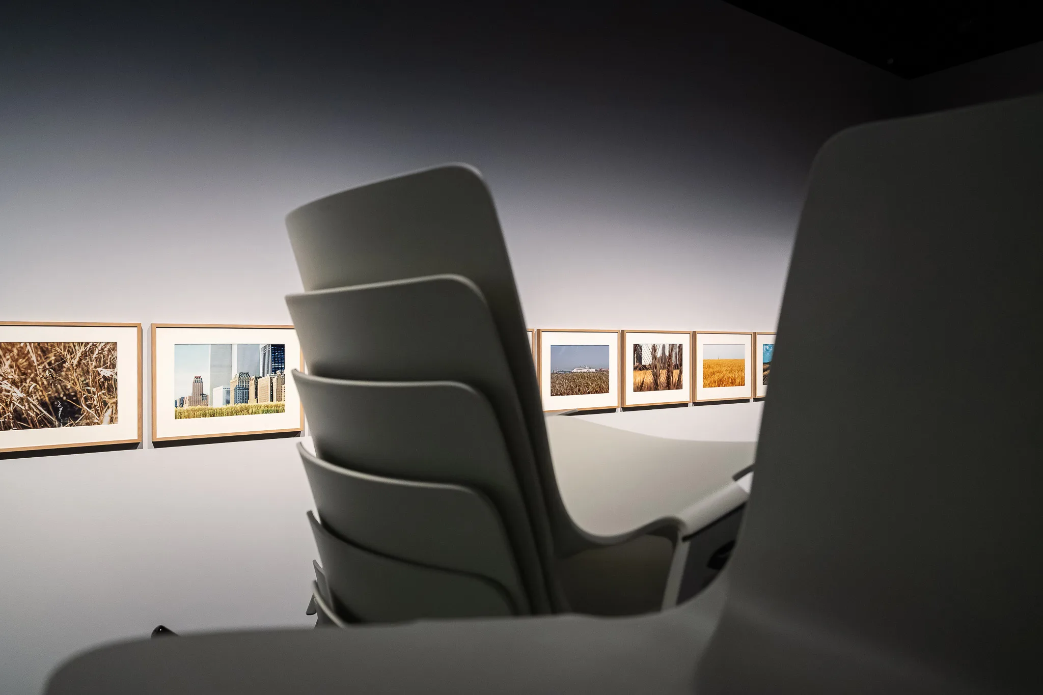 Chairs in front of photographs – FOTO WIEN at Foto Arsenal Wien, October 2025